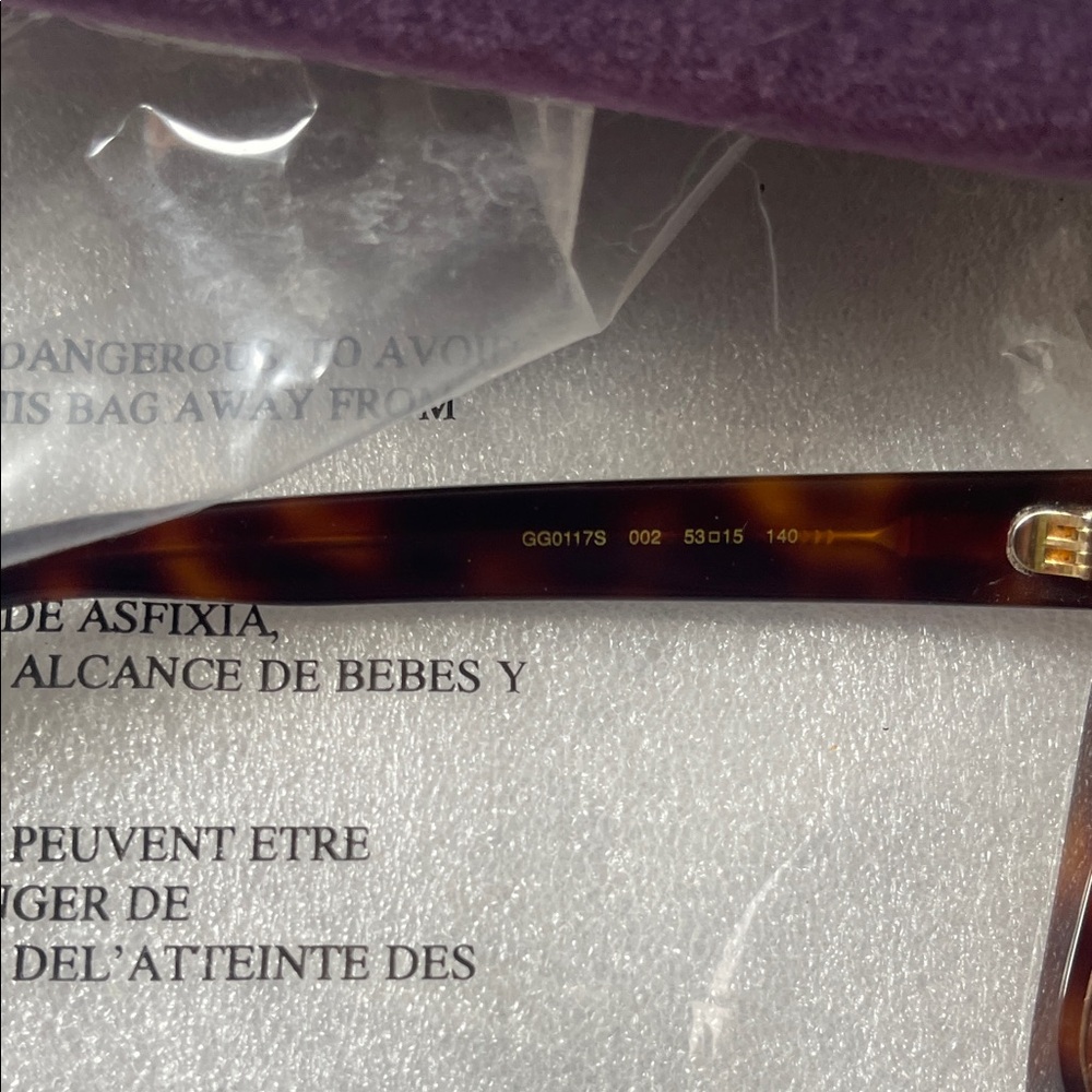 Gucci Women's Brown Oversized Cat Eye Havana Sunglasses - Picture 9 of 16